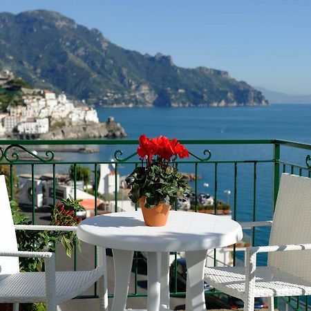 Amalfi Blue Flowers A Exteriér fotografie